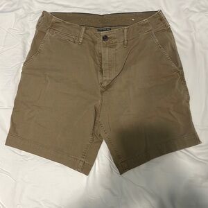 Men’s American Eagle 7” inseam 31” waist tan khaki classic Shorts LIKE NEW